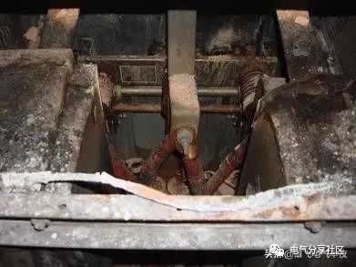 輕微開關(guān)柜故障會(huì)造成重大損失，請注意高壓電工