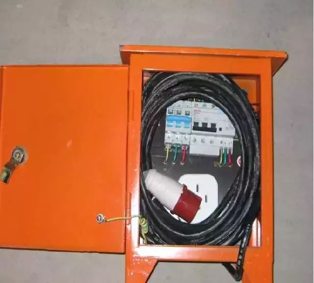 施工現(xiàn)場臨時用電配電箱及開關(guān)箱配置和使用說明，圖示詳圖