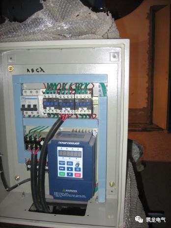 《建筑電氣工程施工質(zhì)量驗(yàn)收規(guī)范》GB50303-2015 配電箱(機(jī)柜)安裝詳細(xì)說(shuō)明！