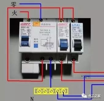 配電箱標(biāo)準(zhǔn)、接線方法、安裝方法和分類等。被詳細(xì)描述并且一次清楚。