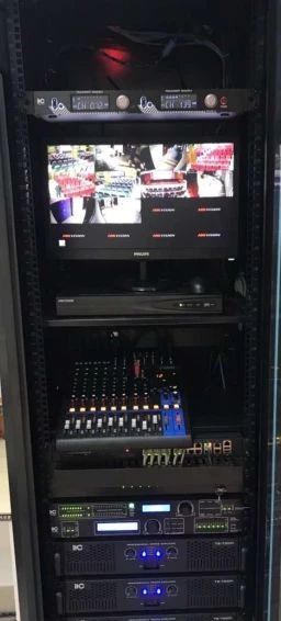 配電箱在技術(shù)要求中:如何定義左門或右門？圖紙示例