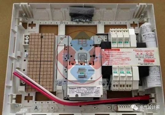 日本的配電箱設(shè)計太先進了，難怪國內(nèi)的漏電開關(guān)總是跳閘！
